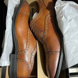 Mens dress shoes